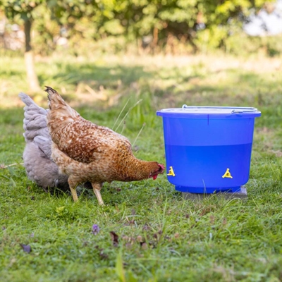 Drikkespand med 4 Nipler 12 Liter